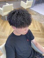 アレス バイ シカ 神戸三宮元町店(ALLES by Cica)&nbsp;波巻きツイストスパイラルパーマツーブロック刈り上げ