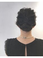 ヴァンクシー バイ ルナ(VANKCY by Luna) スッキリと小顔に!イマドキな抜け感ある大人カジュアルアレンジ