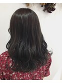 透けるアッシュグレー