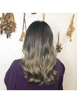 ウル(Ulu) ミルクティーグレージュ