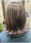 デザインカラー／レイヤーカット/ウエットヘア/オリーブベージュ