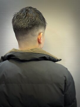 ヒロギンザ 六本木店(HIRO GINZA) スキンフェードアップバングメンズショート