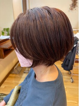 キキ 美容室(KIKI)の写真/大人女性のヘアカラーはお任せ下さい！お家で染めるよりずっと綺麗で傷みも少なく★