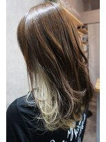 アロウ(ARAW) 垢抜けベージュカラー×インナーカラー(ホワイト)