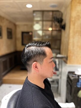 ルドローブラント 有楽町店(Ludlow Blunt) 【LUDLOW　BLUNT】フェードカット　バーバーヘア　サイドパート