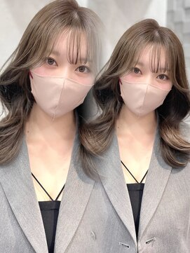 ジーナ 名駅(XENA.) 《LUNA》ワンカラーで透ける透明感たっぷりオリーブベージュ