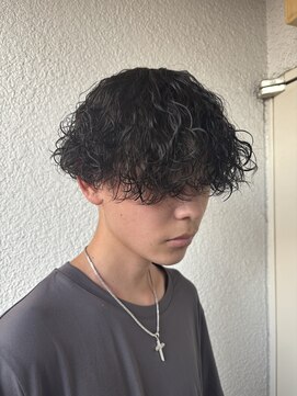 フッタ(Futta) メンズ波巻きパーマスタイル