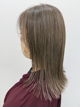 アニー 松戸(ANNI) 黒髪カタログ/クラゲヘアー/オリーブグレー/松戸