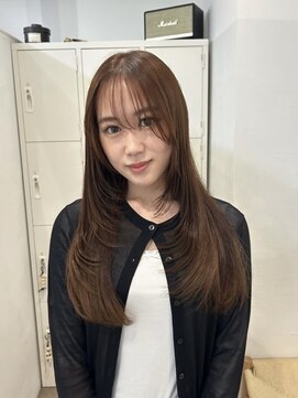 エイチ(H) ベリーショートグレージュインナーカラーくびれボブミディアム