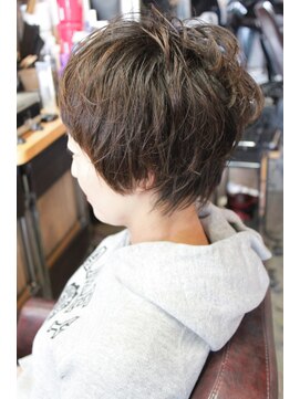 オーバーキャプテンネイキッド(OVER CAPTAIN NAKED) 【大人キュート】円みベリーショート＋骨格補正パーマ