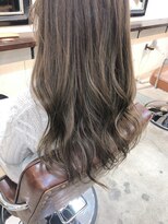 エトネ ヘアーサロン 仙台駅前(eTONe hair salon)&nbsp;《eTONe》カーキベージュ × ハイライト