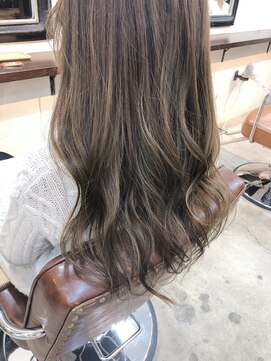 エトネ ヘアーサロン 仙台駅前(eTONe hair salon) 《eTONe》カーキベージュ × ハイライト