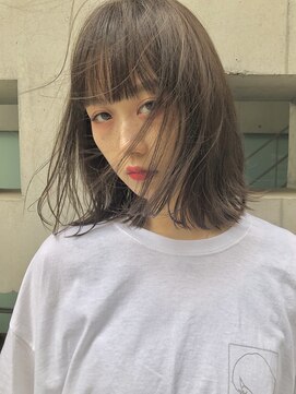 リバレッジ 広尾(Leverage) 柔らかフォギーベージュカジュアル外ハネボブ