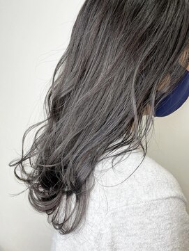 ナナバイロッカ(nana by rocca) 透明感シルバー/抜け感ヘア/うる艶髪