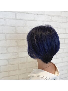 ビスイル 秋葉原店(Vis ill) 10代20代/大人かわいい/ブルーブラック/ブリーチ/ショート