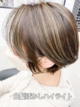 スタートウキョウ 渋谷(STAR TOKYO) 30代40代50代白髪ぼかしハイライト/小顔ショートボブ/ミニウルフ
