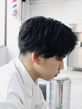 シンディ(Shindy) センターパート×ウェットヘア