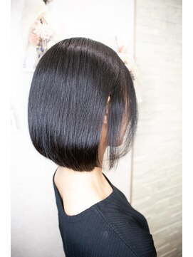 オラ ボーテ(Aura Beaute) 30代40代50代 艶髪 髪質改善縮毛矯正 内巻きボブ