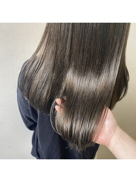 ネオリーブルカ 御茶ノ水店(Neolive Luca) オリーブカラー