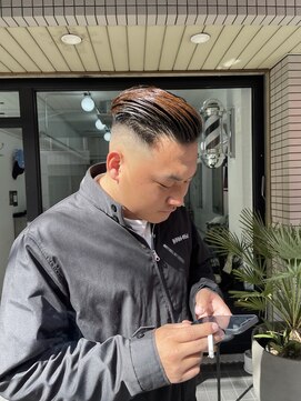 ウェルネス(Wellness) ツイストスパイラルサイドパートスキンフェード36