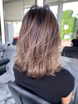 イキ 表参道(iki omotesando) モード/無造作ウェーブ/大人ガーリー[表参道駅]