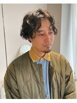 シプレ(cipre)&nbsp;メンズカット x センターパート x ソフトツイスパ