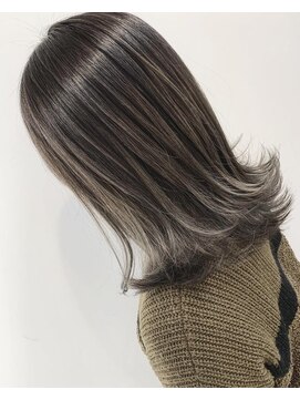 グロウ 恵比寿(grow) 透明感/オリーブカラー/外ハネミディアム/20代30代