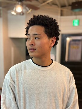ビーバイエイトジェンツ(Bee by EIGHT GENTS) MEN'S HAIRウルフアッシュブラックカルマパーマベリーショート