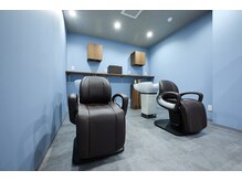 メロウ(Mellow)の雰囲気（ホワイトとブルーを基調としたオシャレな店内です）