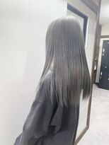 ガルボ ヘアー(garbo hair) ハイトーン 10代 20代 ダブルカラー ブリーチ シルバー グレー