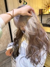 フルアヘッド(FULL A HEAD) 毛先のダメージをデザインに♪ルーツカラー×ロング