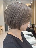 青山白髪ぼかしハイライトマッシュショートボブアッシュグレー