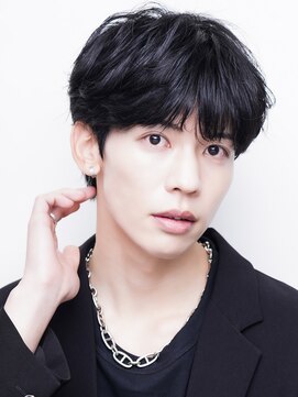 マッシュショート 眉毛カット 韓国ヘア 20代 メンズカット束感