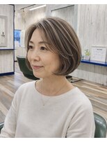 ルートヘア 辻堂店 50代60代前下がりショートボブ白髪ぼかしハイライト♪