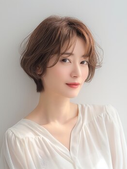 アン アトレ(Un Atre)の写真/【"隠す"白髪染めから"ぼかす"白髪染めへ◎】新しいスタイルで、あなたの魅力を引き出す大人可愛いを実現！