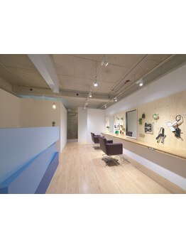 【高槻/2席のみ】2席のみの静かで外からも見えにくい、落ち着ける空間が魅力♪周りを気にせずくつろげる！