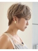 くびれ×抜け感ショート