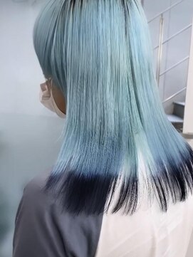 レコ 渋谷(LECO) 水色×ネイビーの裾カラー