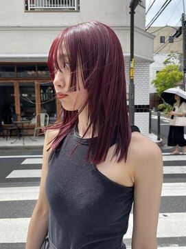 カート バイ デコ(Kurt by DECO) ラインバング×カシスレッド