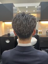 プラウド(PROUD)&nbsp;オールバック/パーマ/30代/田町/床屋/理容室/ビジネスマン