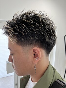 ヴィータアレグリア(Vita Alegria) メンズカット/刈り上げ/短髪/メッシュ/フェード/アップバンク