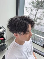 バック(BUCK)&nbsp;縦落ちセンターパート