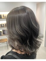 イコール 妙典(equal) マットグレーベースハイライト