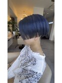 ブルーグレージュ刈り上げショート