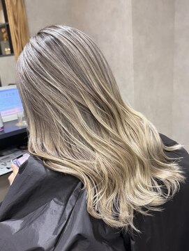 サニー 渋谷(SUNNY) バレイヤージュ、ハイライト、レイヤーロング、グレーベージュ