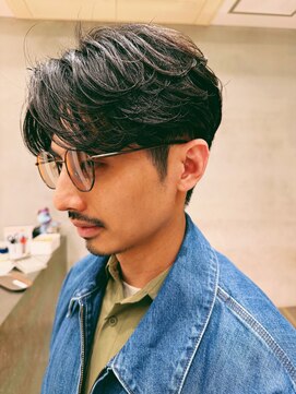 フィフス 渋谷(fifth) 渋谷大人フェザーパーマメンズカットセンターパート毛流れ緩め