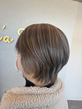 リアヘアー(Li'a hair) ショートハイライト