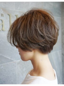 メゾン アヴァロ(Maison Avallo) 大人ハンサムショート