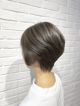 ヘア スパ ビューティー エールフォルム(HAIR SPA BEAUTY YELLFORME) 前下がりショートボブ