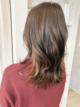 キャアリー(Caary) 福山市Caary人気インナーハニーブラウン☆レイヤースタイル